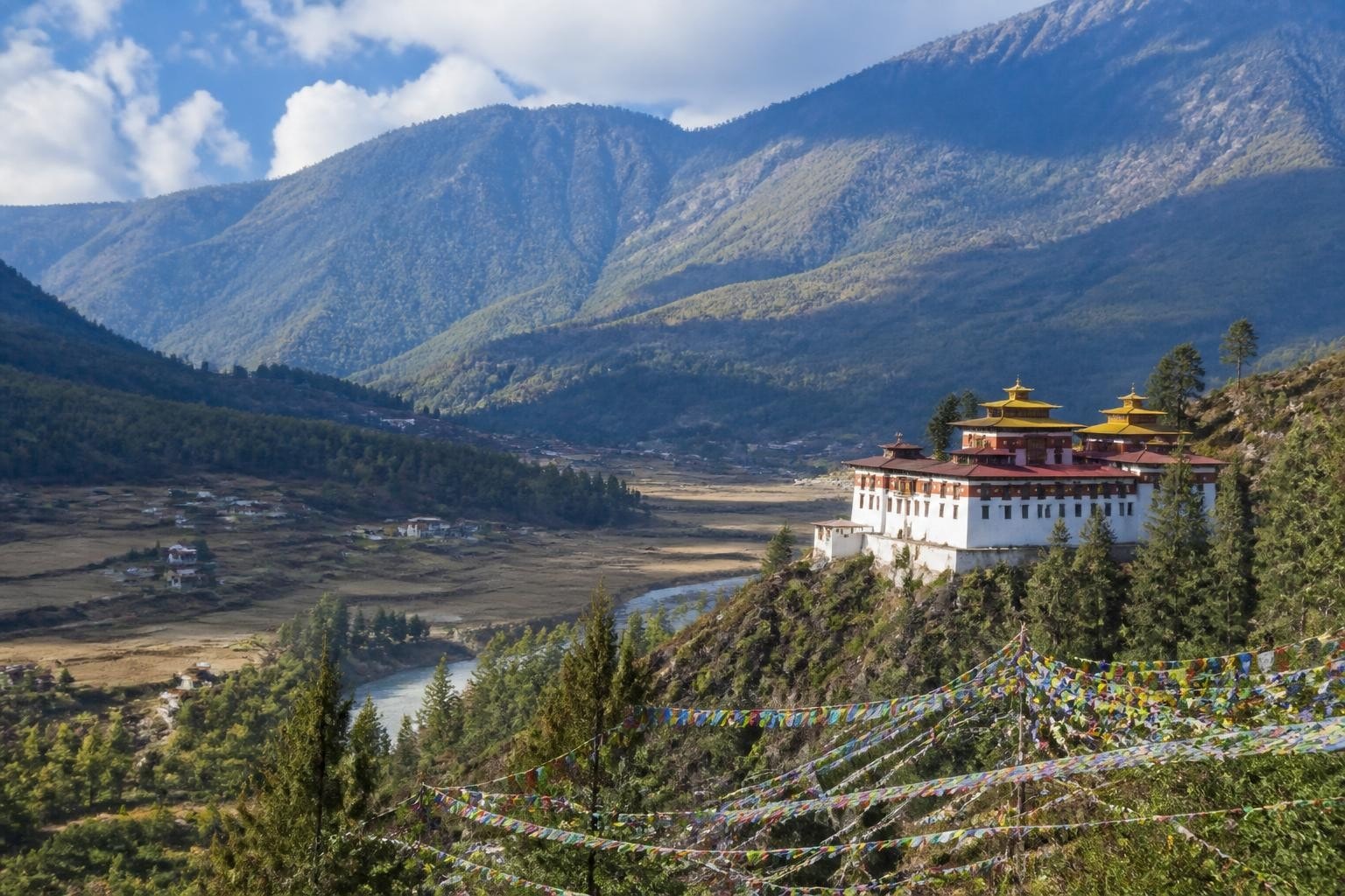 Tourist Spots in Bhutan: Essential Guide for 2026